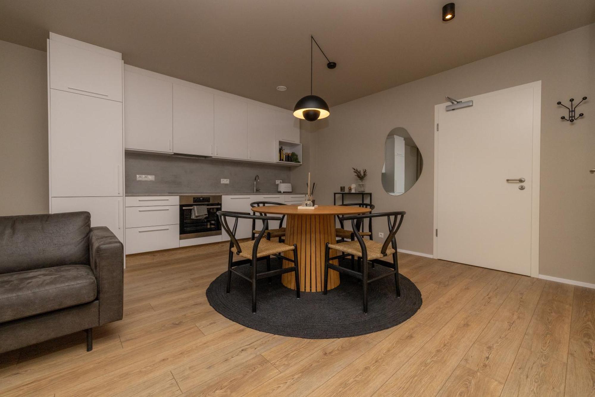 Modern Flat In Reykjavik, Ulfarsardalurアパートメント エクステリア 写真
