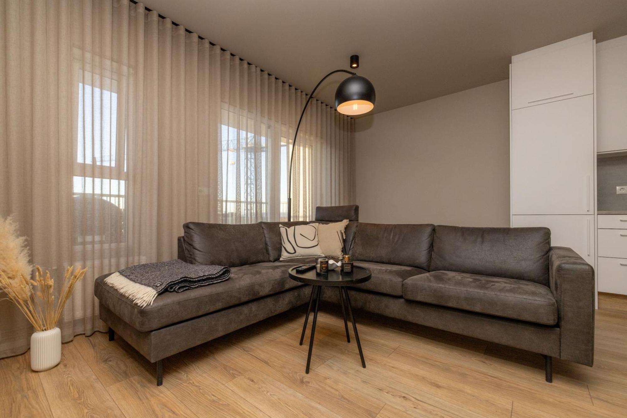 Modern Flat In Reykjavik, Ulfarsardalurアパートメント エクステリア 写真